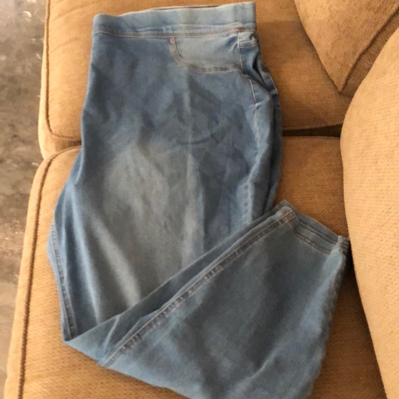 Plus Size Terra & Sky Jeans- NWT - Picture 2 of 7